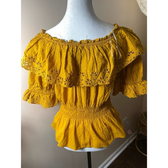 Universal Thread Boho Ruffle Top NWT - Picture 7 of 10